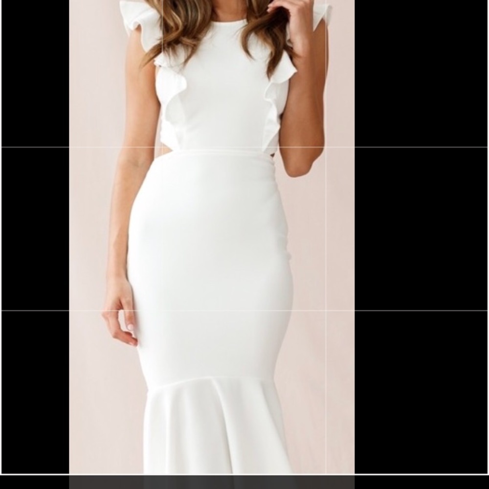 Selfie Leslie: Ruffle Hem  Midi Dress White